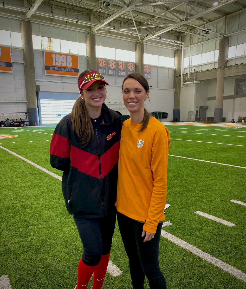 SageSoares's tweet photo. Had a great a time at the Tennessee Pitcher and Catchers Camp! Thank you Coach @KarenWeekly &amp; @MRhodesSmith! @ccnational16u @JohnSars_CCN @TheMeganWiggins @mgood_13 @HopsAP @Los_Stuff @ExtraInningSB @BrenttEads @IHartFastpitch @StriveSoftball https://t.co/sh5cXZcWVb