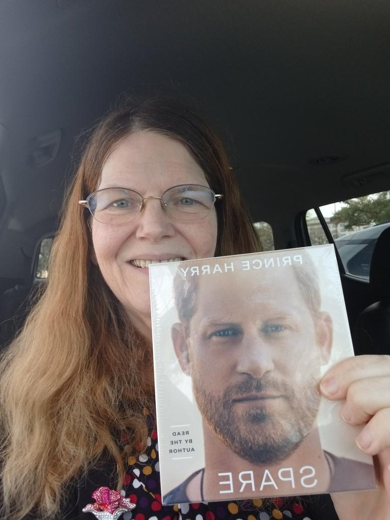 So happy!!! Fonishedthe book and found the audio at Barnes & Noble in Austn, Texas Woot!! #SPARE #PrinceHarrySpare #audiobook