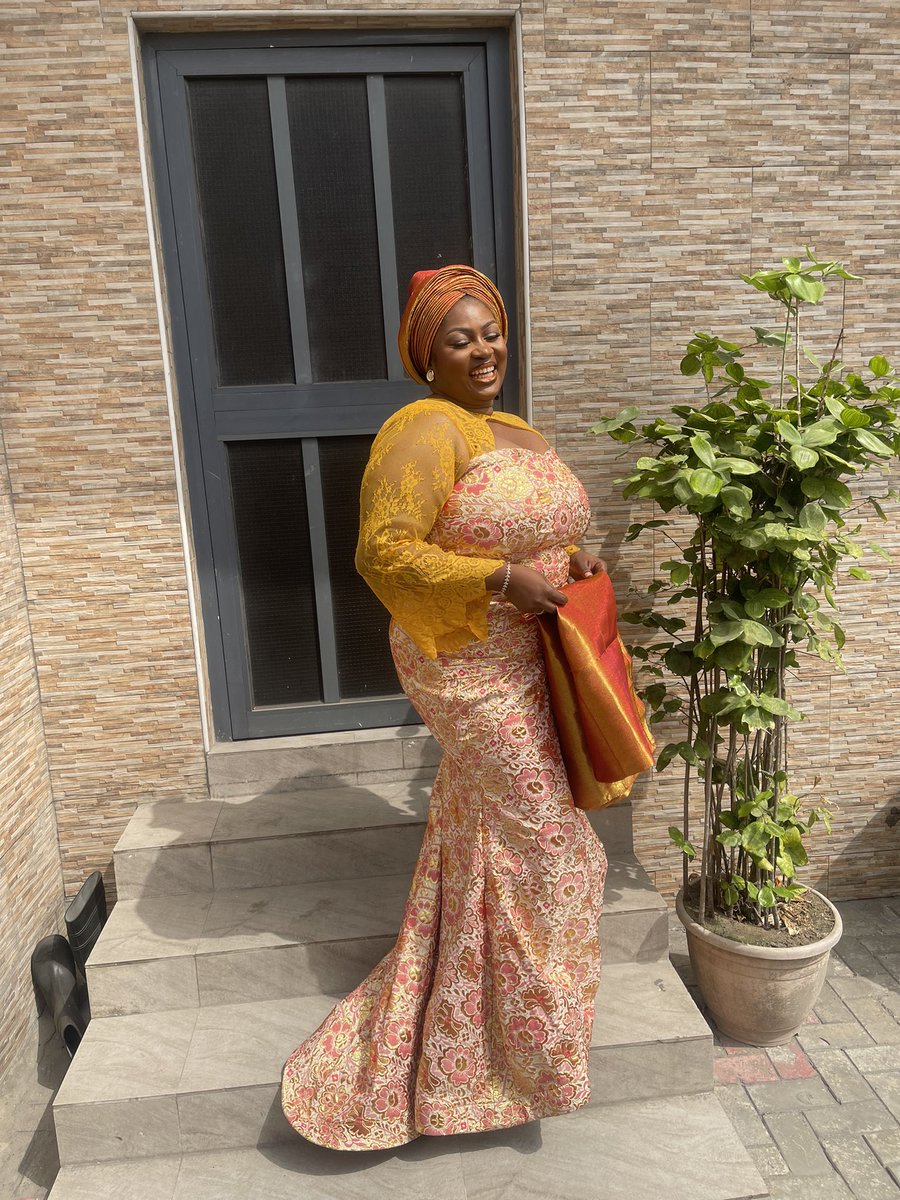 akereledebbs's tweet photo. 2023🥳 https://t.co/vD1tEIaAll