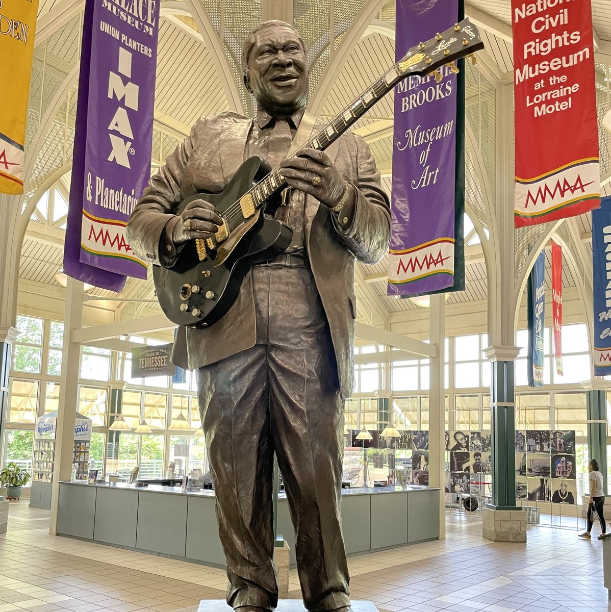 RidinTheUnknown's tweet photo. Of course, while in Tennessee you have to pay homage to some of the music greats and childhood favorites. #roadtrip #motorcyle #crosscountry #travel #travelgram #wanderlust #adventure #instatravel #explore #traveling #Travelholic #TravelAddict #travelmore #rvlife #rv https://t.co/8s0WcCOFJA