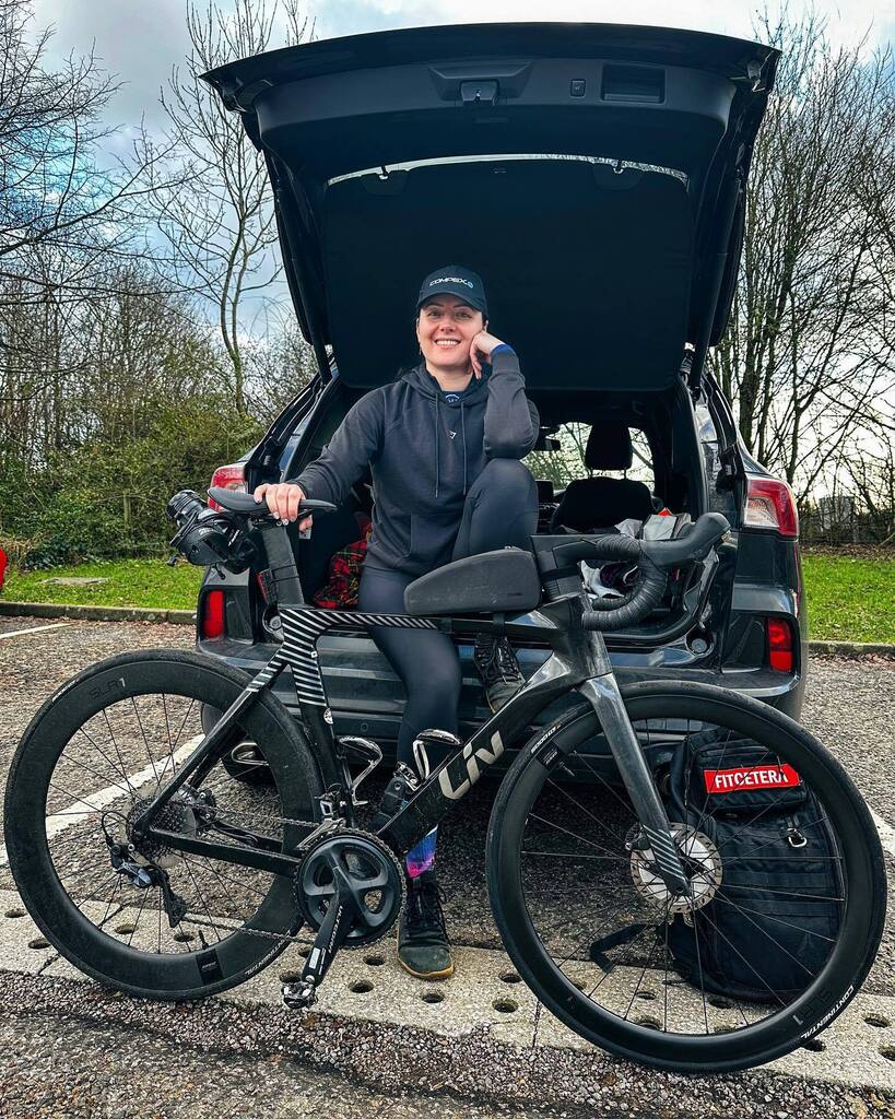 Two days in a row of moving my body! 🥳🙏🏼 Coming out of what has felt like a miserable virus just after Christmas I’ve finally felt ready to get some exercise in. I started small with some squats and press ups yesterday - I didn’t feel any worse for it, plus my RHR and HRV co…