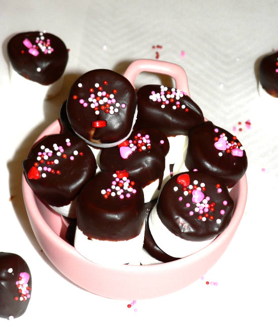 TastyGalaxy's tweet photo. Valentines Day Chocolate Covered Marshmallows https://t.co/Nb9fviO0G8 https://t.co/6ZYbFSCfs1