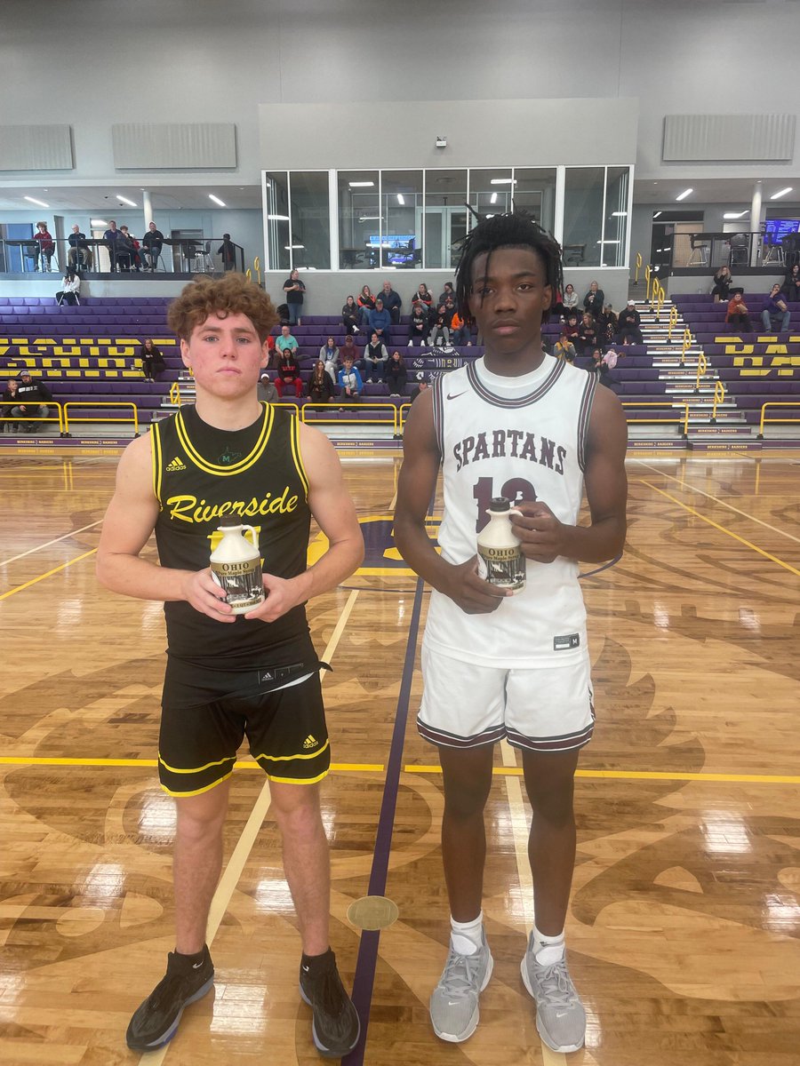 BHSBadgerDen's tweet photo. It came down to the wire, but Riverside defeated Boardman in G10 of the HoF Hoopfest! Congrats to game MVP’s Demarr Clark of Boardman and Jake Elly of Riverside! https://t.co/brvKRrZsTN
