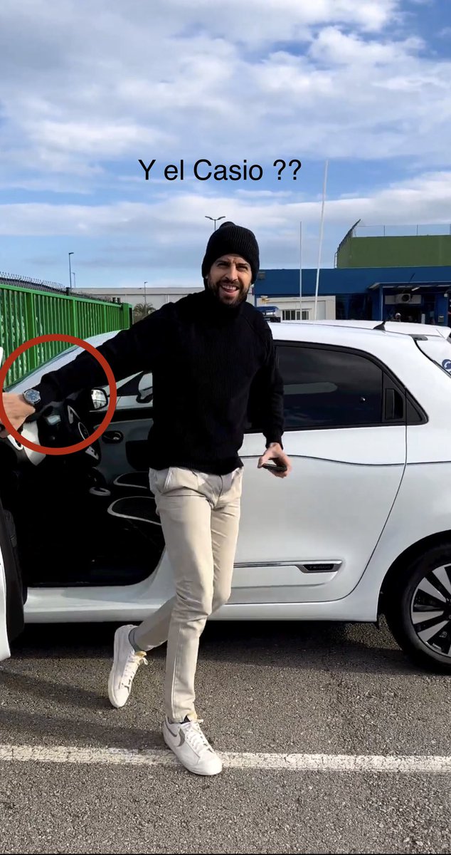 ¿Este es vuestro ídolo? Porque el nuestro no.
#Shakira #Pique #Casio