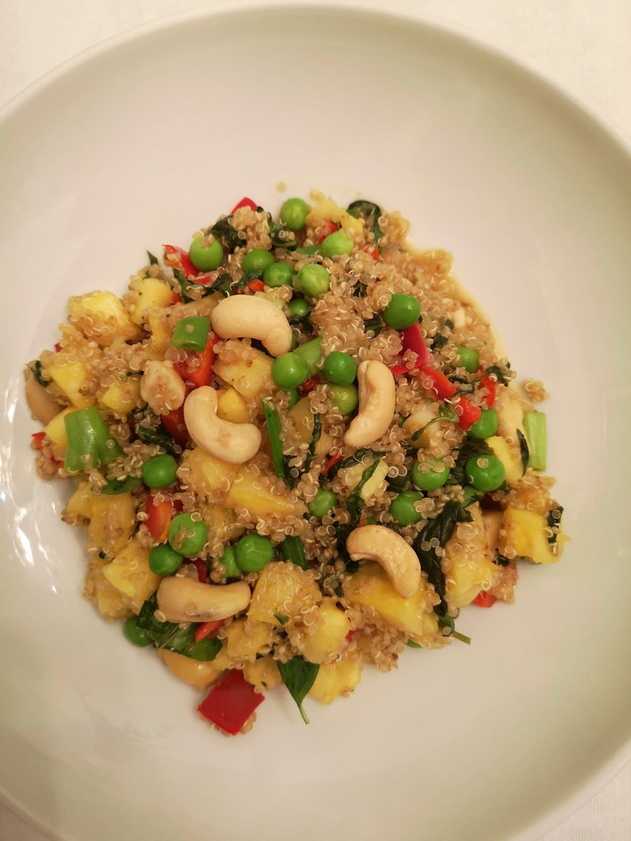 nutrisnapper's tweet photo. Nutrisnappers Pineapple Cashew Quinoa
๐๐๐๐ค
Quinoa
Soy Sauce
Cashews
Spring Onion
Red Pepper
Fresh Ginger
Pineapple
Stock Cube
Basil
#nutrisnappers #quinoa #londonhotels #hotel #services #chefservices #cookingclass #cookbook #freerecipe #cancerfighter #recipes #happyfood #yum https://t.co/OIDvXSfCdw