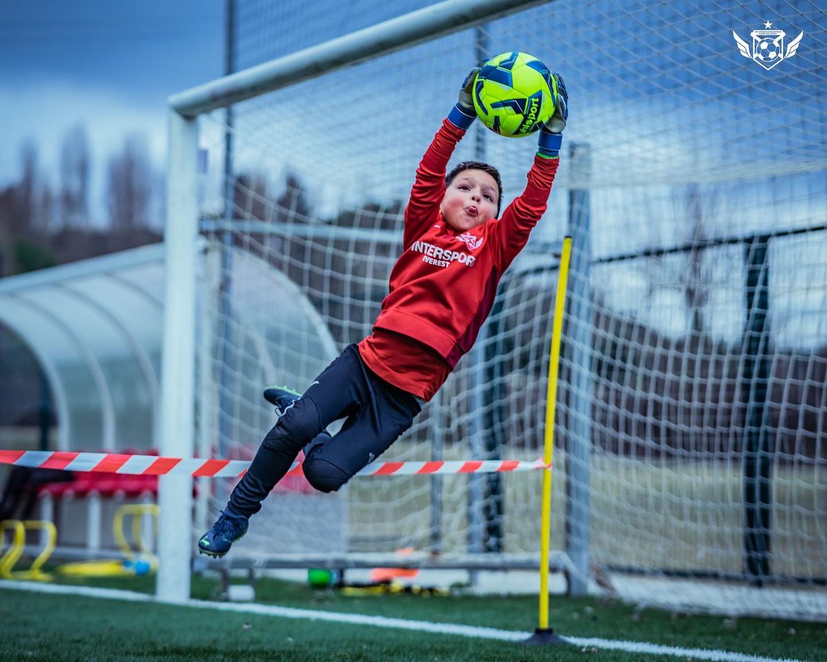AcademyTF_'s tweet photo. 🔛 Seguim amb els 𝗘𝗡𝗧𝗥𝗘𝗡𝗔𝗠𝗘𝗡𝗧𝗦 𝗜𝗡𝗗𝗜𝗩𝗜𝗗𝗨𝗔𝗟𝗦 al #AcademyTotalFootball‼️

ℹ️💻 Més informació a https://t.co/T7u6JQFz0Y i al WhatsApp (681 177 077)
—
📸: @enricserraphoto https://t.co/1ZvnDwV515