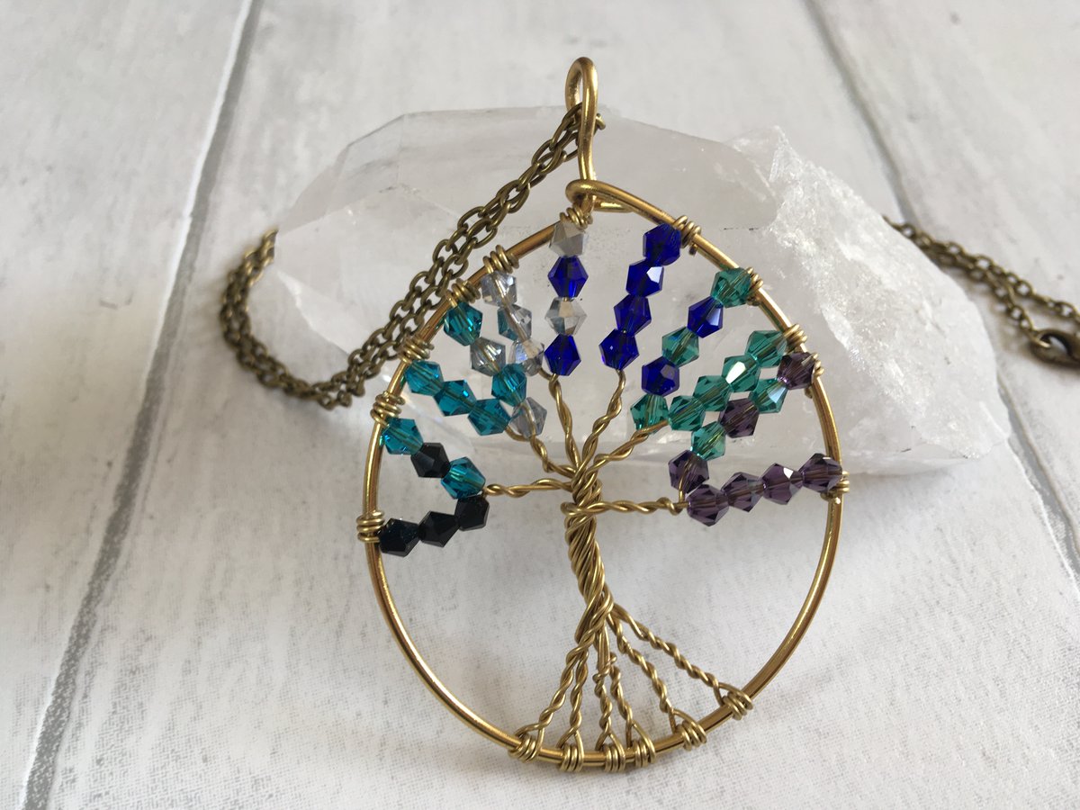 Dark rainbow tree of life necklace

£10+P&P

This necklace is available in silver plate, gold plate, bare copper or brass (pictured) wire. Please DM me for more info/to buy.

#MHHSBD #CraftBizParty #UKMakers #ShopIndie #HandmadeHour #TreeOfLife #Rainbow #BizBubble #UKCraft