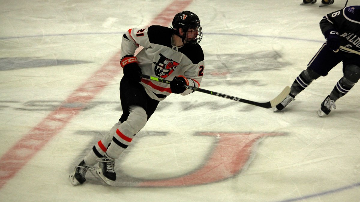 JimmieAthletics's tweet photo. Hockey: Record-setting night for #4 Jimmies in thrashing of NIU
 - https://t.co/loJhpm2NbH https://t.co/hzClz7SPVM