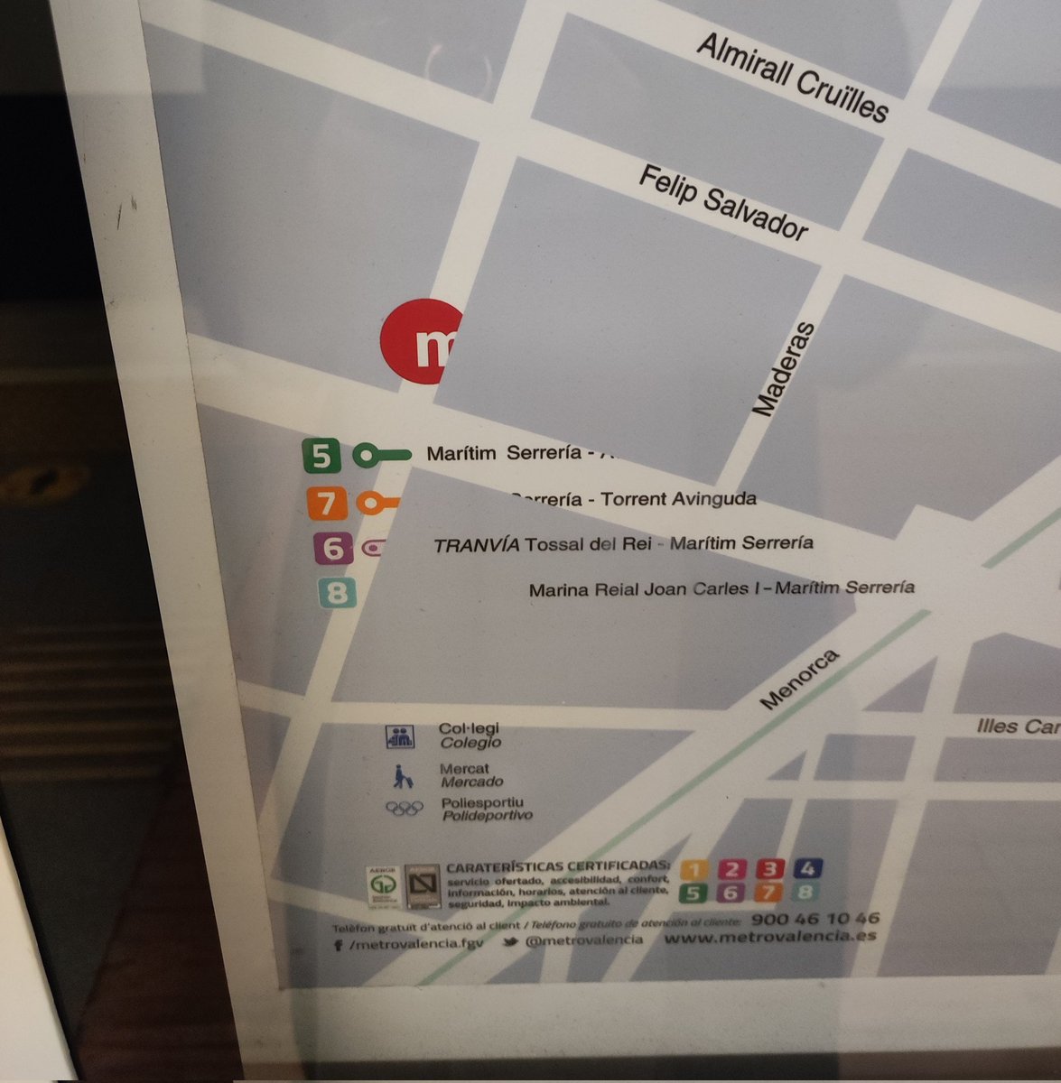Raquel17h's tweet photo. Diseño gráfico nivel: el metro de Valencia https://t.co/LQjX3As694