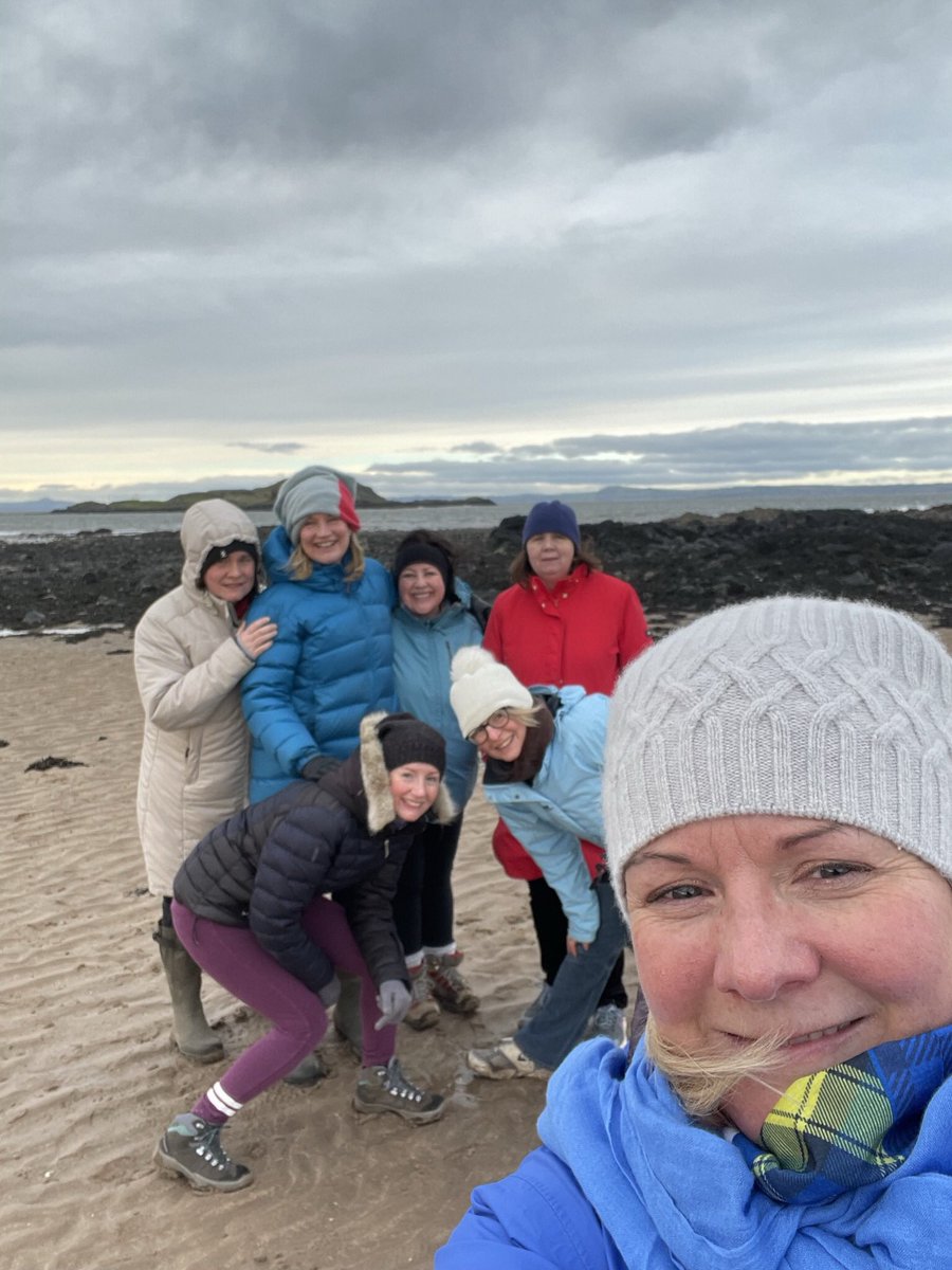 Lovely walk with the Dundee ‘97 crew at North Berwick for #doddieaid2023 #teamedinburgh