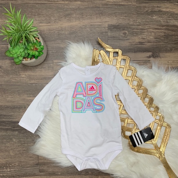 AVILA_REPUBLIC's tweet photo. So good I had to share! Check out all the items I'm loving on @Poshmarkapp from @tadpolesatlanta @PlaidPosh #poshmark #fashion #style #shopmycloset #totalgirl #toms #adidas: https://t.co/Lh9MreOX8X https://t.co/O7EeHHHen1