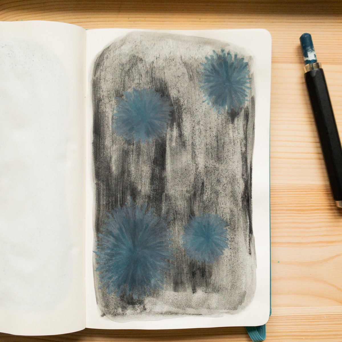 rafaelmaxlove's tweet image. sketchbook explorations: 9

#sketchbook #neocolor2 #sketchbookpractice #sketchbookexplorations #carandache #moleskine