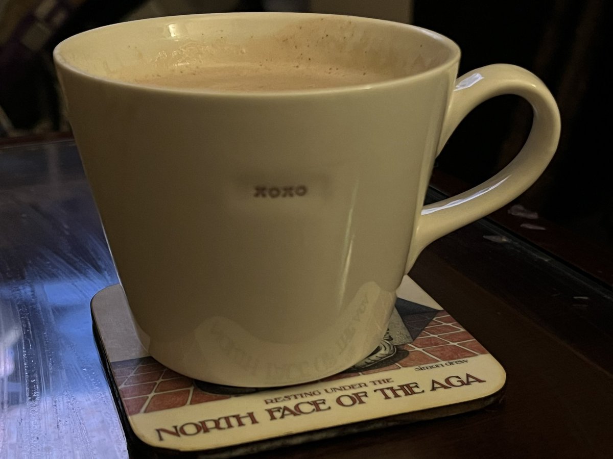 randomrainbow86's tweet photo. All ready for #PotteryThrowdown with my new @KBJWhitstable mug! https://t.co/Vei2IZI4W8
