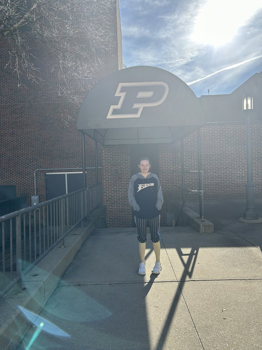 ReaganDillon19's tweet photo. I would like to thank @PurdueSoftball @CoachDeOliveira and all others who helped out this amazing camp together!!! I loved all of it and canβt explain how grateful I am that I was to be given the opportunity to attend this amazing camp!#BoilerUp #PurdueSoftball π€π€π https://t.co/eWDA819whC