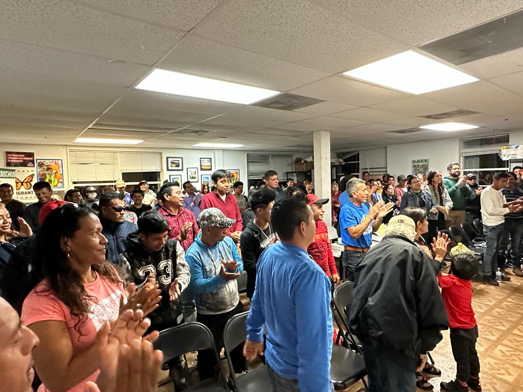 WeCount_Fl's tweet image. Packed room for our first #QueCalor meeting of 2023! Outdoor workers across Miami are fired up and ready to fight for #WaterShadeRest this year! Our message to politicians: Stand with workers, not low-road employers who fail to protect us. Which side are you on?