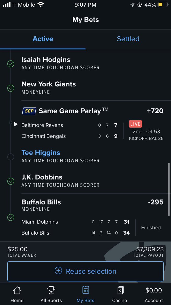 LoopsLocks's tweet photo. @Firstbasket_ ABSOLUTELY NEED A HIGGINS TOUCHDOWN https://t.co/jR4k0ludwF