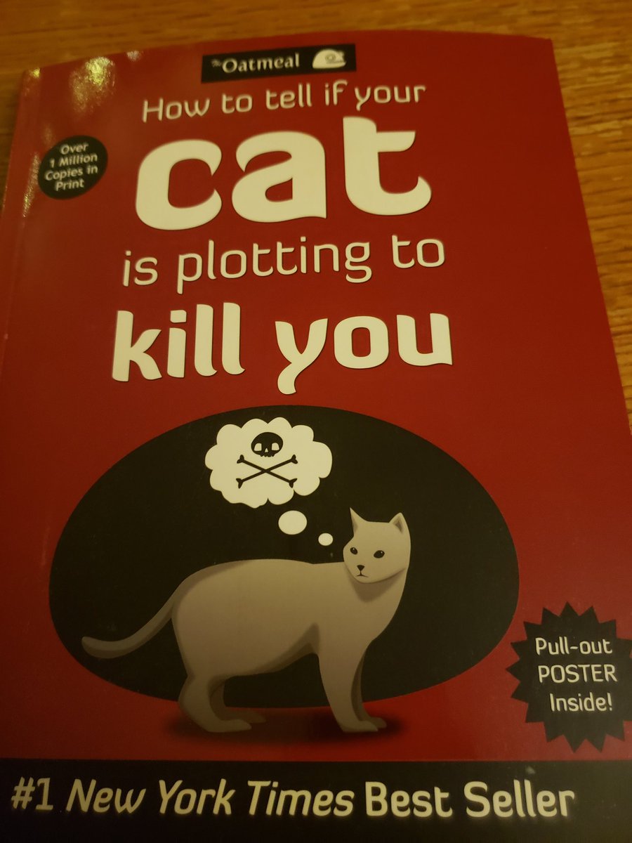 ballgirl023's tweet image. Okay, i know l&apos;m like 10 years behind the times but this book is f*cking hilarious. #CatsOfTwitter  #HowtoTell.