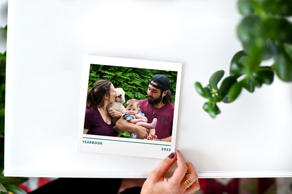 Don't miss $5 Yearbooks! Create yours before midnight with the code YBOOK to save. Shop now: parabo.press/yearbook?coupo…