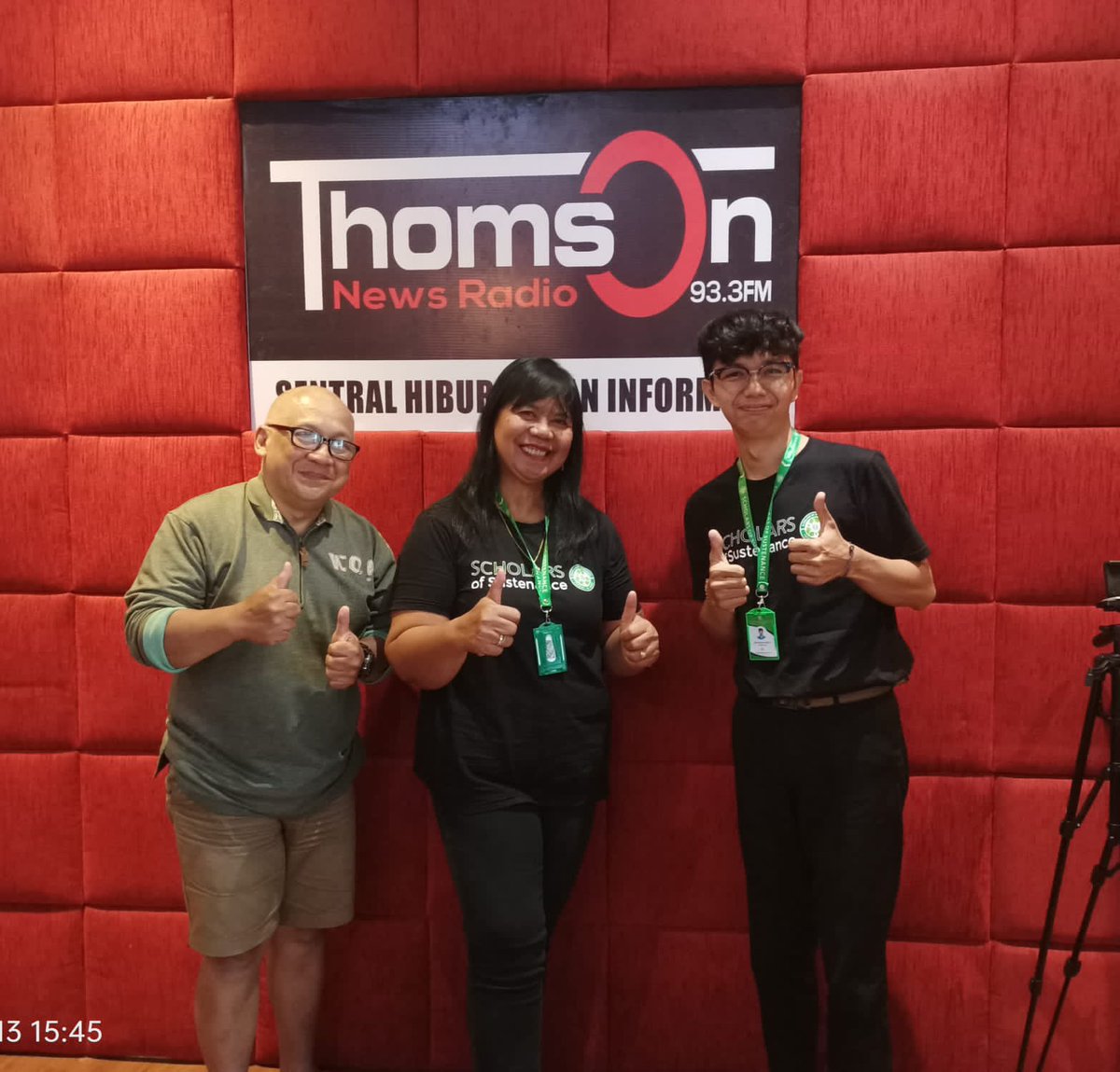 SOS_Bali's tweet photo. Last Friday, Scholars Of Sustenance was invited to do an interview with ThomsOn News Radio ๐๏ธ
We talked about what we do, our goals, vision and mission, and the impact we have made. โบ๏ธ
#radioindonesia #surplusfood #rescuefood #zerowaste #zerofoodloss #bali #indonesia https://t.co/iPvynQwzAs