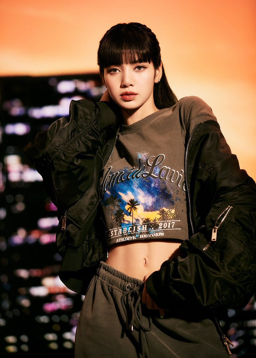 angelisapinks_'s tweet photo. Perdiendo mi estabilidad emocional a causa de Lisa desde 2018 y hasta el día que me muer4

ACME DE LA LISA 
#ADLVXLISA
#23SS 블랙핑크 리사 https://t.co/gC1JXQlgaB