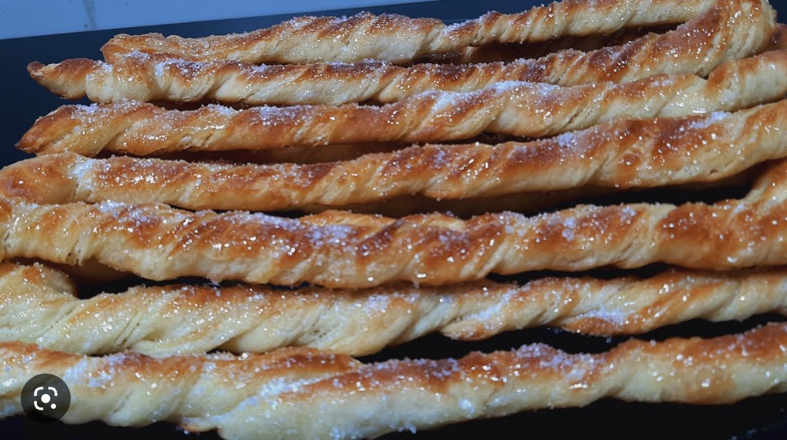 jorigil's tweet photo. a cuál de estas dos facturas le llaman vigilante? CONFÍO EN UDS, HAY UNA CENA EN JUEGO https://t.co/wj8PATeBpg