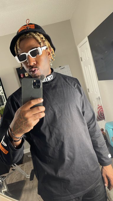 Black Hollywood Wizard 💫 https://t.co/zT2i3gcNfA