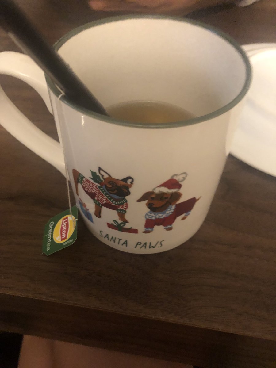Strawberribu's tweet photo. Drinking tea https://t.co/L7M8JQSV67