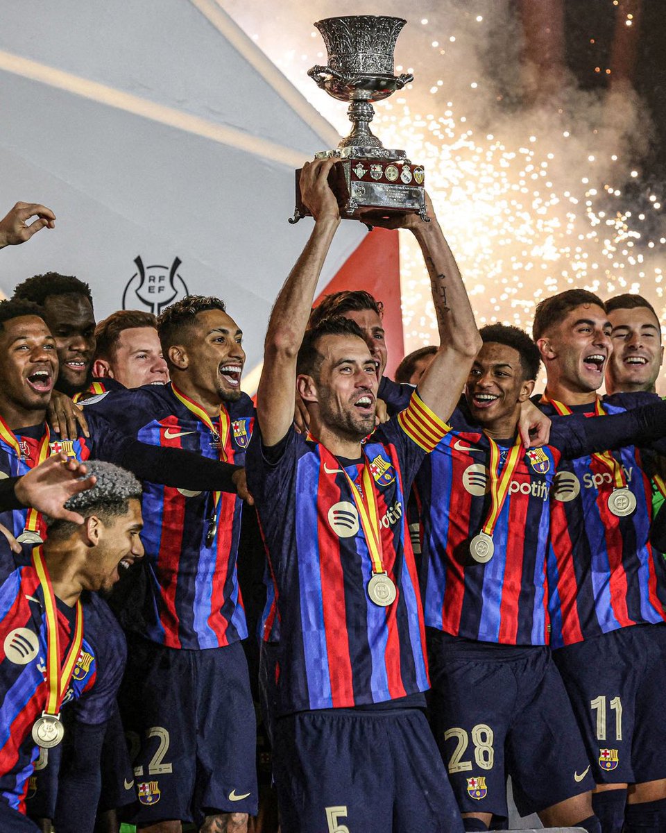 verobrunati's tweet photo. Primer título de Xavi como entrenador del Barça: campeones de la Supercopa 🇪🇸 https://t.co/y02uJUFqaB