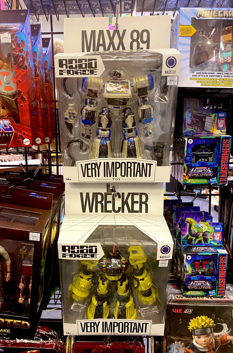 DomoJason's tweet image. Found a project I worked on stocked in TWO different spots 🙌 Geeked as hell to see them out in the world. Get one at your local indie toy or comic shop! #RoboForce #ToyDesign #PackageDesign