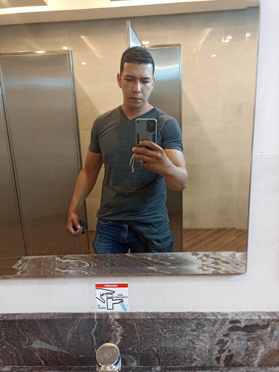 fernando_ag28's tweet photo. Feliz Domingo gente🤗 https://t.co/hzxwKmA3rg