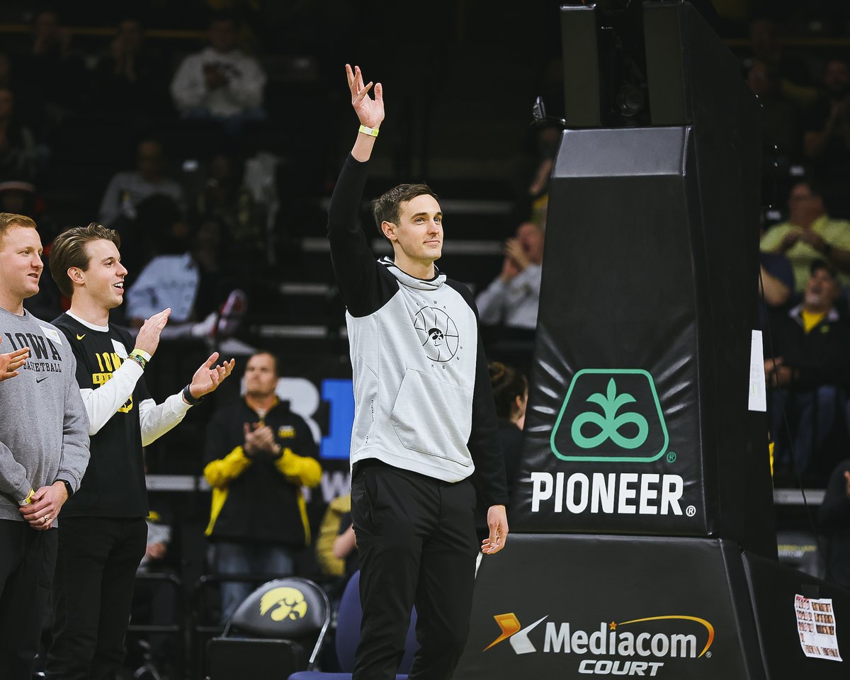 Once a Hawkeye, 𝗔𝗹𝘄𝗮𝘆𝘀 𝗮 𝗛𝗮𝘄𝗸𝗲𝘆𝗲.

Welcome back, Iowa Letterwinners!