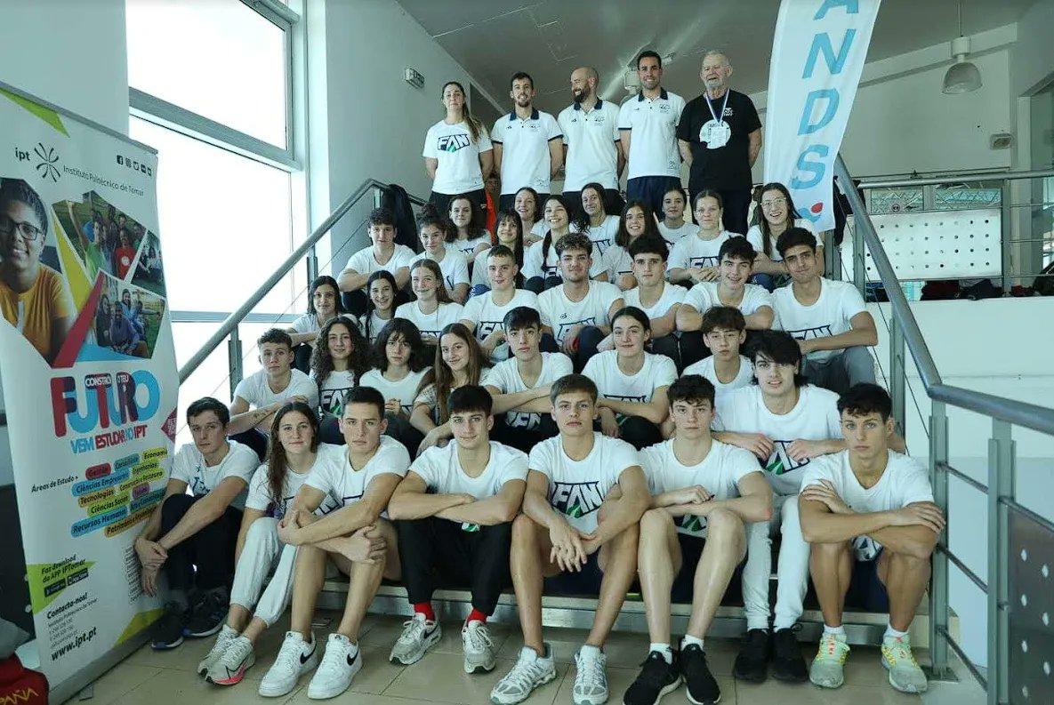 #natacion #seleccion La Natación Andaluza Campeona del II Torneo Inter Selecciones Portugal-Andalucía en Tomar (POR). Campeones clasif. Junior, Infantil y Conjunta. Muchas gracias a la Federación Portuguesa por la organización. 💪 💪 Chicos/as, sois unos Campeones!! <a href="/DeporteAND/">Deportes Andalucía</a>