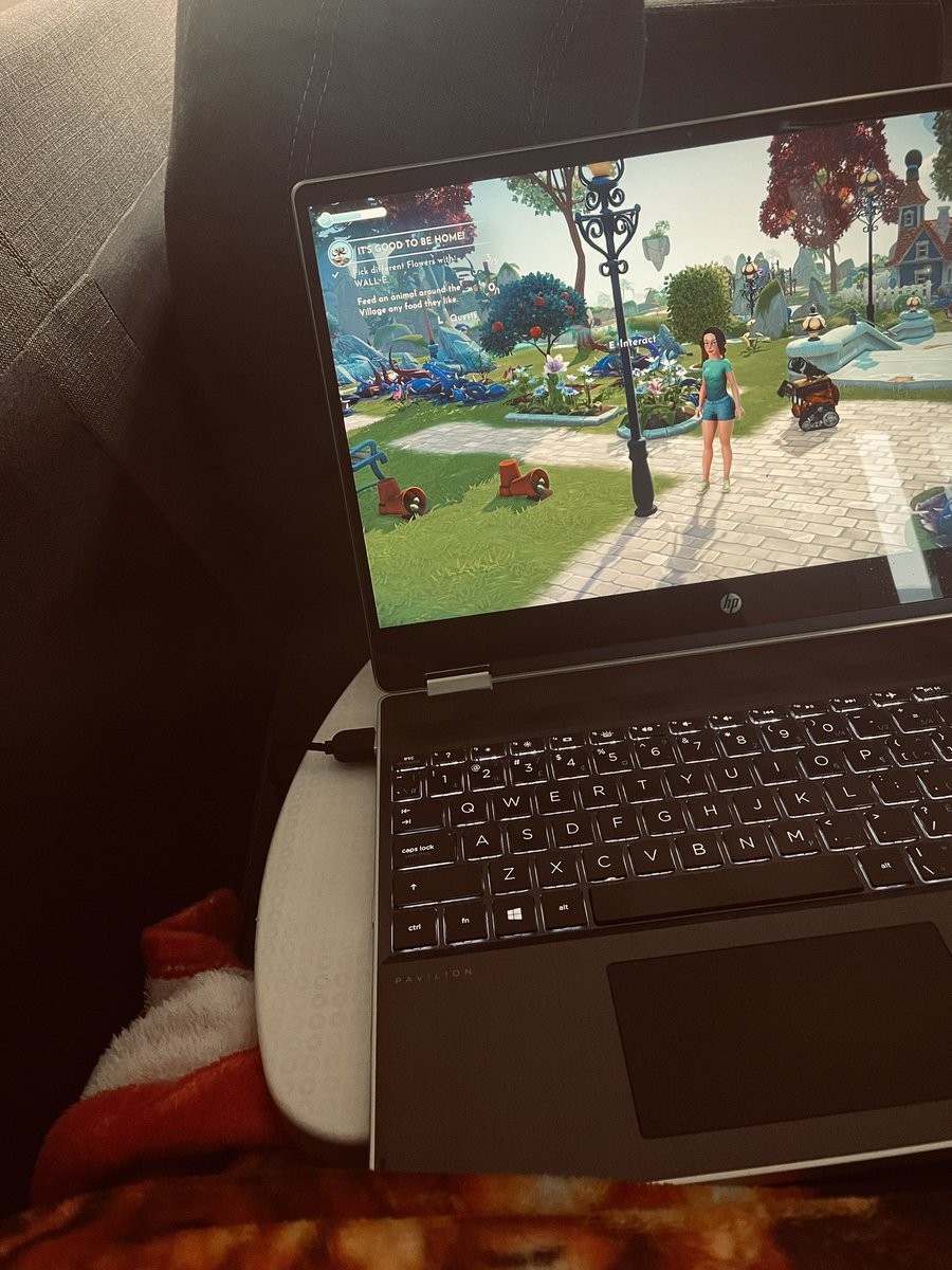 fntsybookworm's tweet photo. Disney Dreamlight Valley was made for me - and I’m so mad I didn’t start playing until today. https://t.co/SMYXQ5wokP