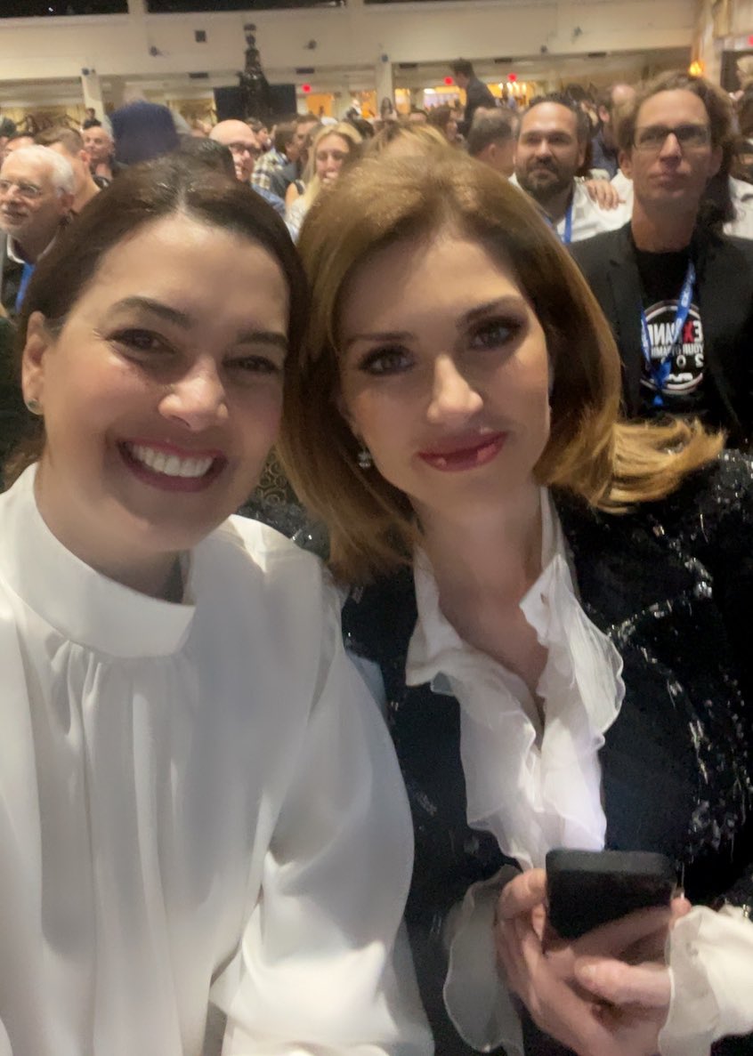 An incredible woman that utilizes all her power and influence to help and empower women and rehabilitate the family union! @elenacardone 

#powerwomen #superpower #womeninpower #ruddyrodriguez #elenacardone