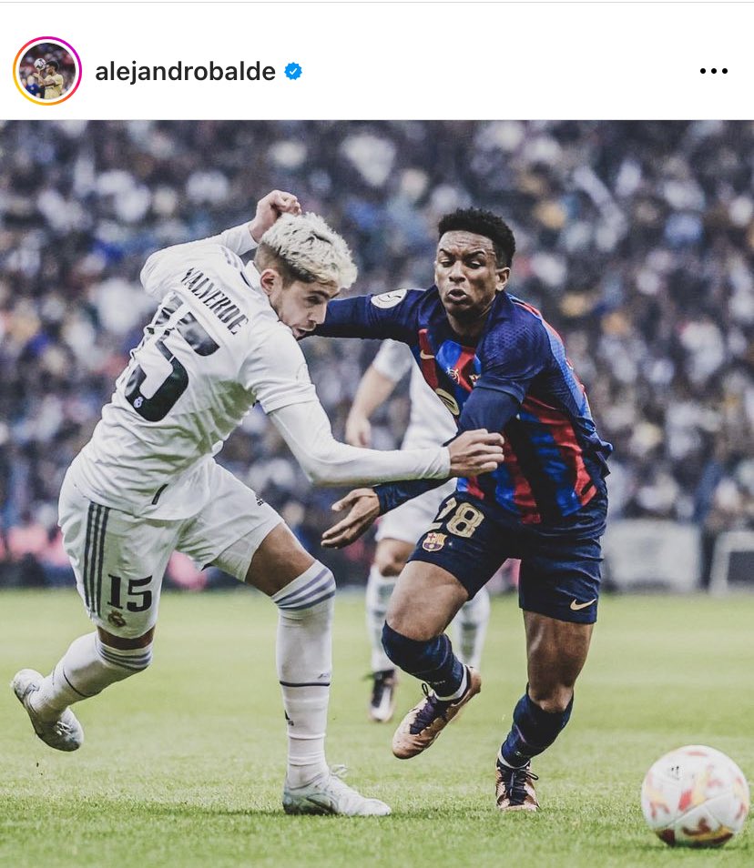 gutiifcb's tweet photo. Y ESTA PADREADA DE BALDE AL SOBREVALORADO DEL PAJARITO?😂😂😂😂😂 https://t.co/IexVwDroar