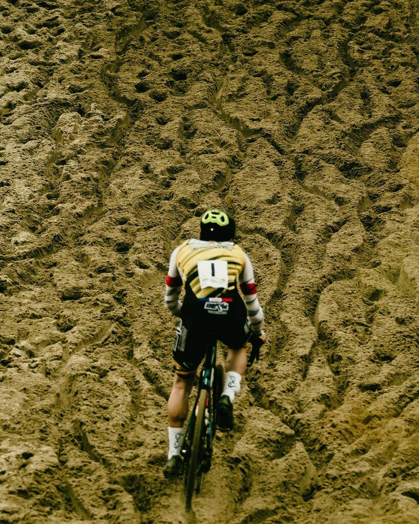 toshikisato's tweet photo. The other enemy on the course. コースに立ちはだかるもう一つの敵。#sandsection #砂 #cxnatsjp #tokaicx https://t.co/Kpa31TpHpD https://t.co/IbcZ6le1rl