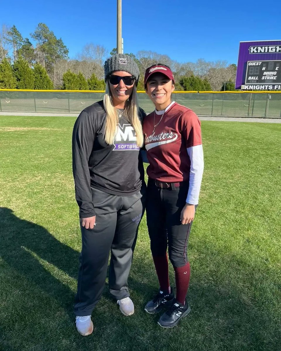 AmarisValenz's tweet photo. I had a great time at the @mga_softball prospect camp today. Thank you team and coaches for putting on an informative, well organized and fun camp. #GRIND #prospectcamp #recruitment #softball #softballrecruitment #highschoolrecruit #softballrecruiting #fastpitch #MGAsoftball https://t.co/3njVPgMU42