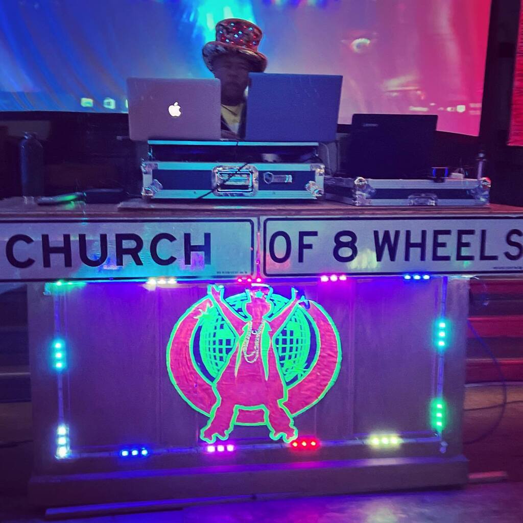 mjlevitt's tweet photo. Friday night, Alana (my dear friend of over 20 years) and I attended one of @sfskater’s services at the @churchof8wheels. Beautiful, fun scene. Highly recommended! https://t.co/vULFBZVGST https://t.co/Zy2u5rMMCV