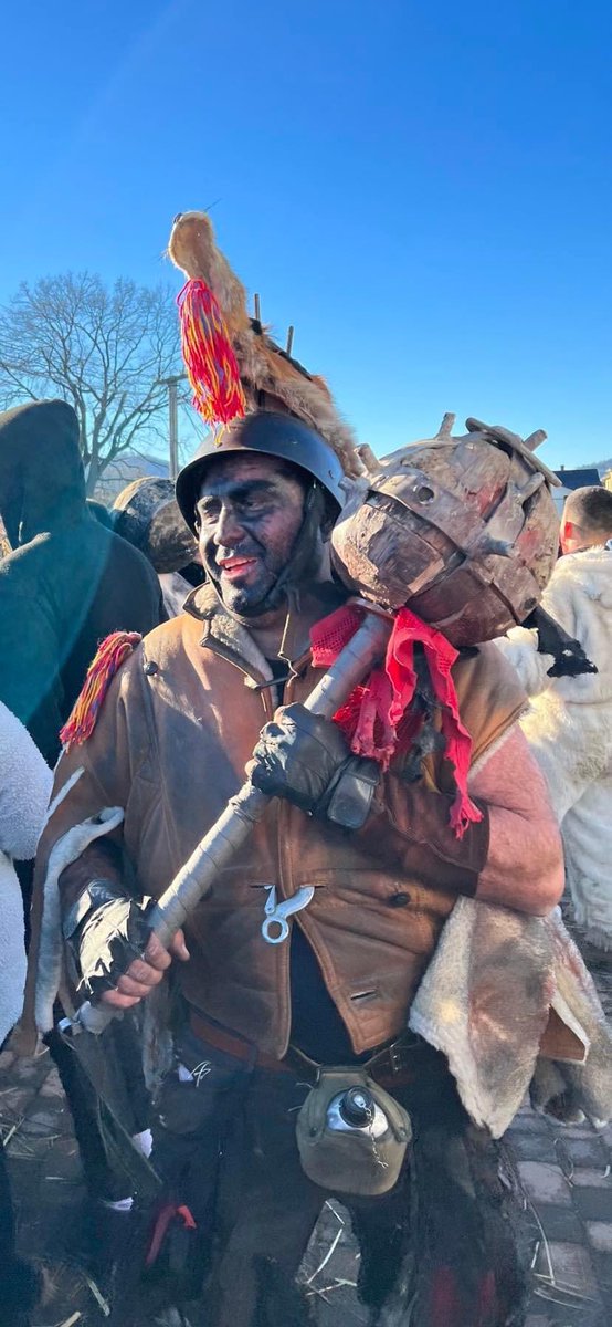Чувак який рік чистить кулемет, виловлює карінтію по знижці і готується в інструктора юа vs Микола з позицій