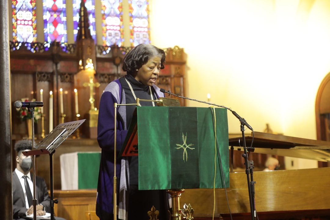 StLukesECDC's tweet photo. Photos from today’s service. 

Photo credit: @KidMixPhoto https://t.co/DIrTB1HcRZ