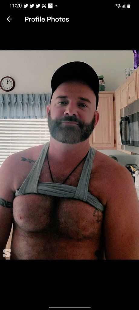 WatsonJamed's tweet photo. #hairy #gay #pecs #pecplay #gayvegas #otter #cub https://t.co/T8wkSt7HsW