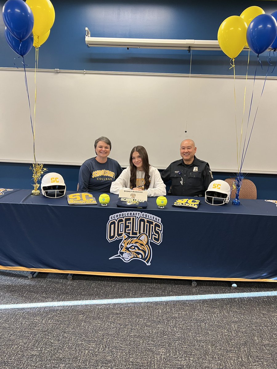 Congratulations to 2023 RISE Player-Sydney Scoggins <a href="/sydneyscoggins_/">Sydney Scoggins</a> (Brighton HS &amp; <a href="/Turnin2Badillo/">T2 Premier 18U Badillo</a> ) on recently signing with Schoolcraft College!  #RISEfamily