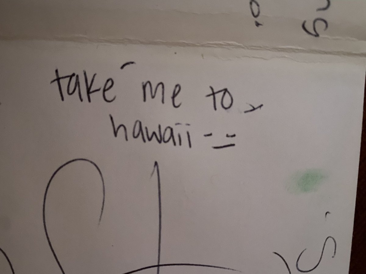 KayleeGrace99's tweet photo. i wrote this little note in sean’s yearbook in junior high
it’s called manifesting ladies 🤭 https://t.co/bFtE6mEQVo
