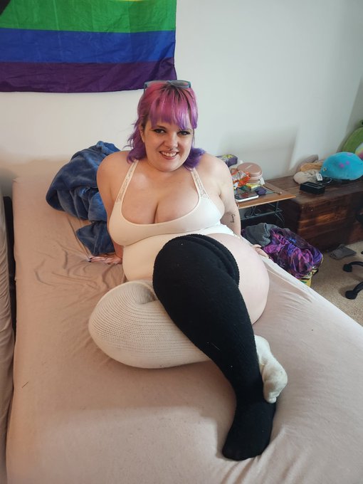 Join my https://t.co/UTFGOGmy5p for more feet andsock pics https://t.co/vYJUvei2yK<a href="/tag/content"class="tags"><span>#content</span></a><a href="/tag/contentcreator"class="tags"><span>#contentcreator</span></a><a href="/tag/buyingcontent"class="tags"><span>#buyingcontent</span></a>