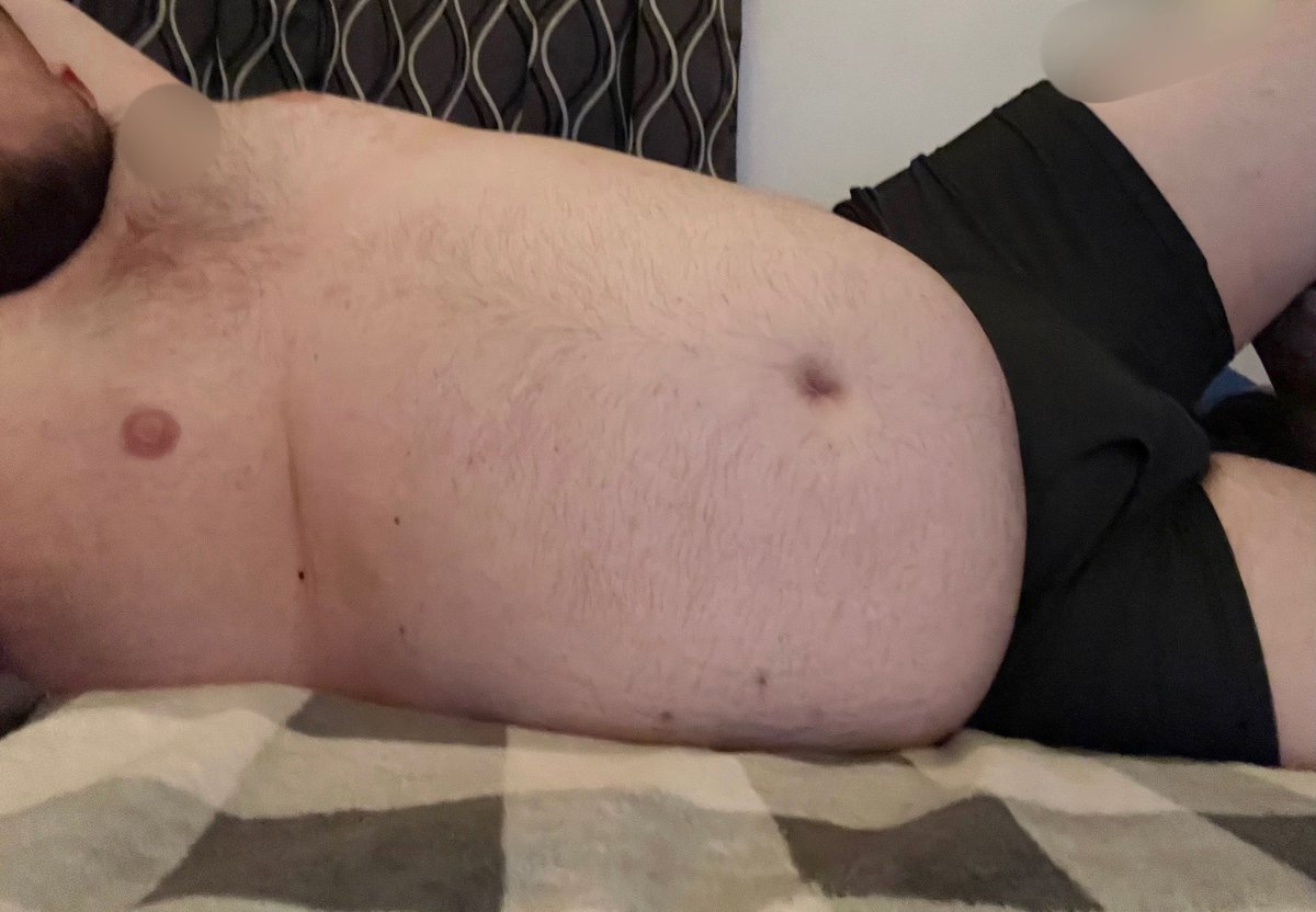 DiscreetBearFun's tweet photo. Bored laying here on a long weekend with nothing to do. Anyone wanna chat? DM me…
#gaybear #gaychub #bear #chub #squirt #growlr #grindr #JO #nerdybear #chubbybear https://t.co/nkDiXrTG1x