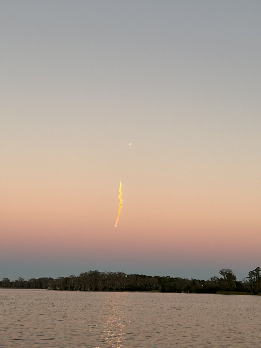 BeegGuardian's tweet photo. EEEEEEEEEEE
Yโall. Look. Look!
#USSF67 #falconheavy #rocketphotography https://t.co/fmiOpKwZfO