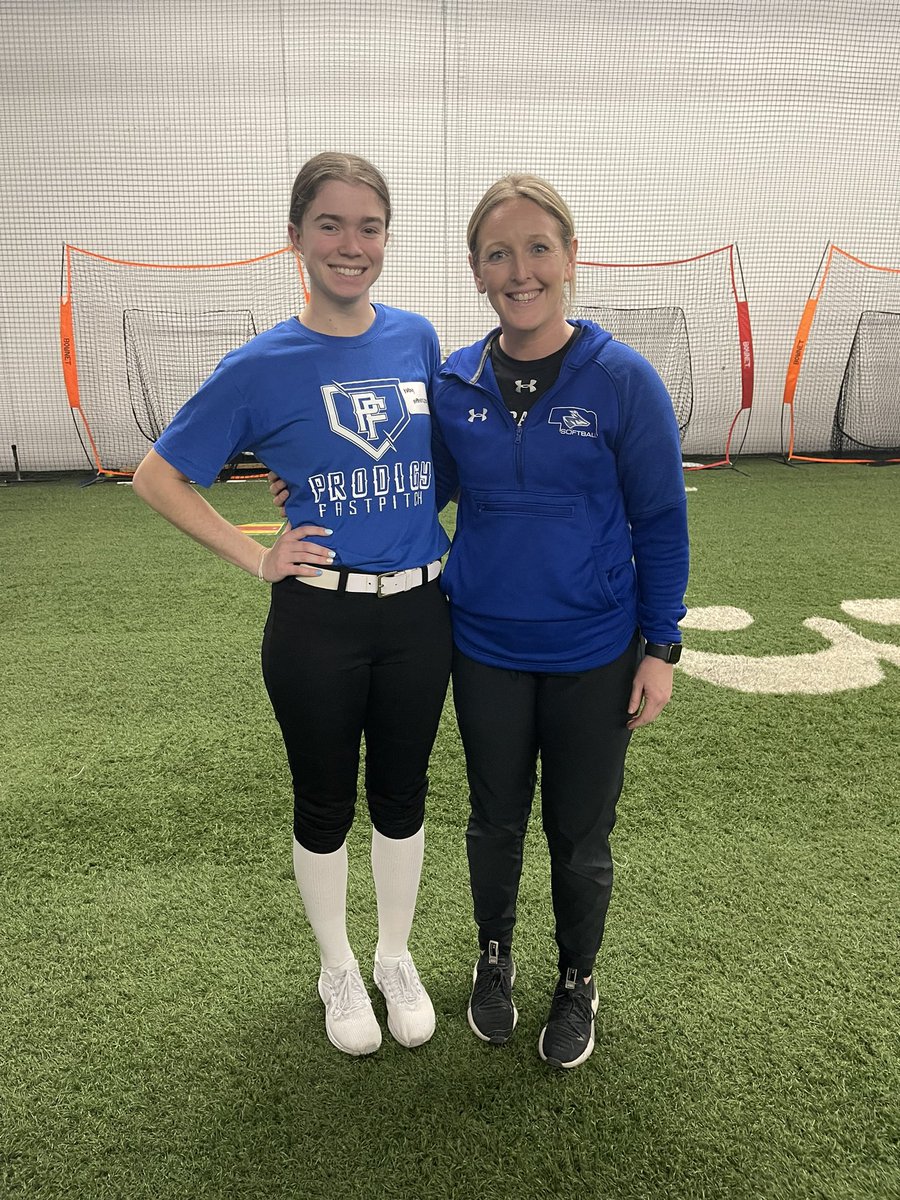 rubyspoon10's tweet photo. I had a great time with @UNKSoftball this afternoon! I learned a lot and thank you so much for hosting this in Lincoln! #UNKSoftball @AckermannCoach https://t.co/rbvGzVqUTI