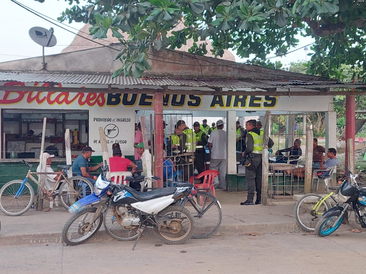 PoliciaMonteria's tweet image. #DiosYPatria | Con nuestras unidades del grupo #Halcón, prevenimos la comisión de delitos que afectan la Seguridad Ciudadana en el municipio de #Cereté. 

Seguimos #ImplacablesContraElDelito 
#EsUnHonorSerPolicía