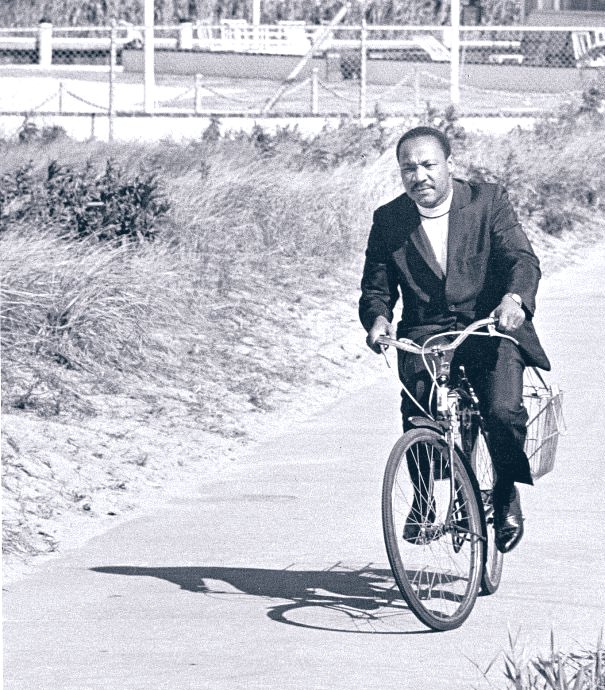 Today is Martin Luther King Jr.'s birthday. Born in 1929. Would have turned 94.

A Good & Humble Man
A Forever World Changer

Assassinated April 4, 1968. 
A life well lived & ended far too soon.

📷 A gem. MLK on a bike. 
Courtesy of @BerniceKing

#MLKWeekend
#MartinLutherKingJr