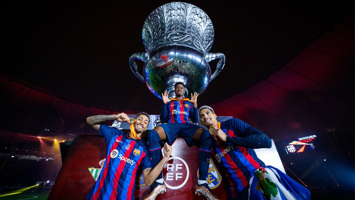 RonaldAraujo_4's tweet image. GLORIA A DIOS.
¡SUPERCAMPEONES DE ESPAÑA! 🏆 Orgulloso de este equipo. 💪 💙❤️ #ViscaElBarça #Supercopa #graciasJesus